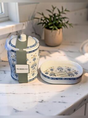Morris & Co NWT Daisy Blue, Yellow Floral Ceramic Lidded Jar and Soap Dish Set